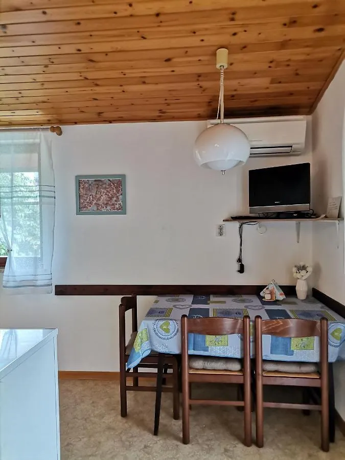 Apartment Studio Zvonka Zambratija