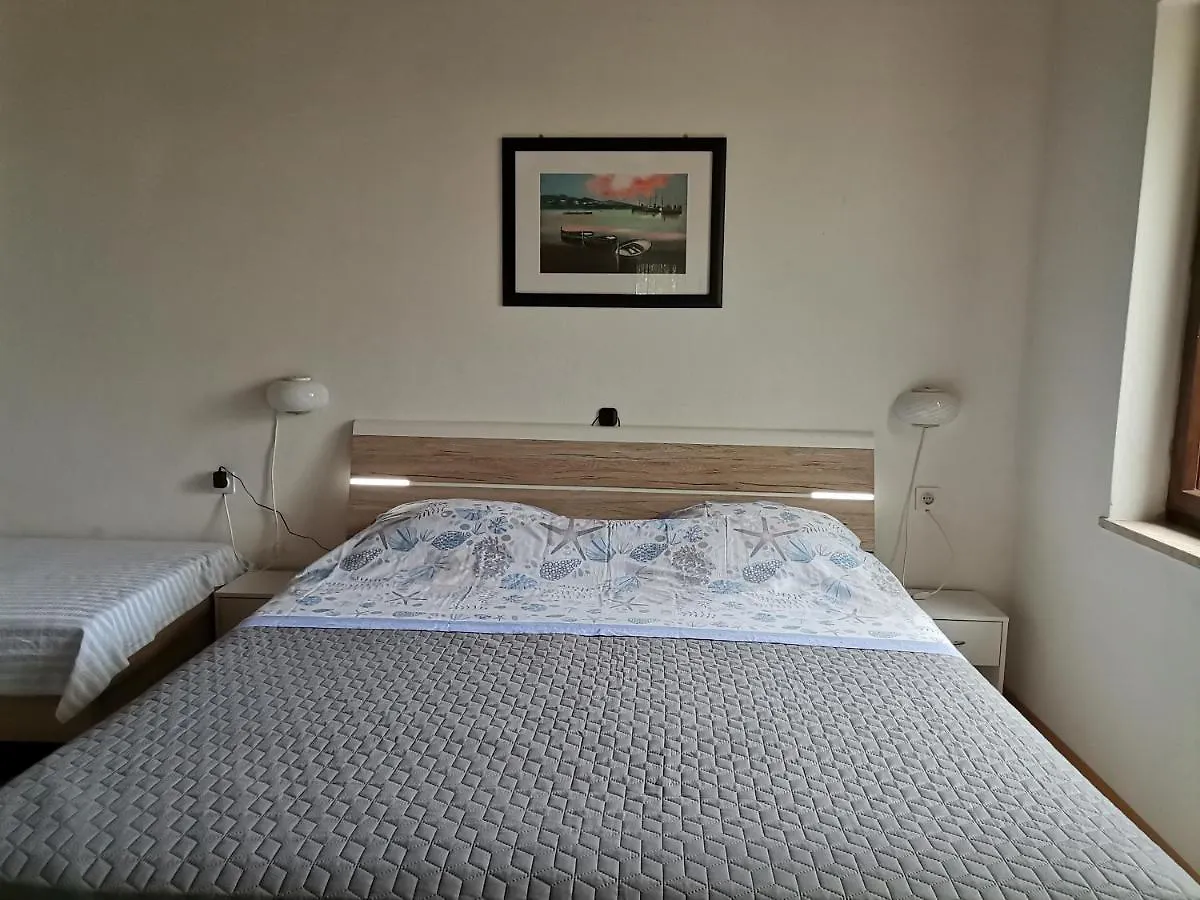 Apartment Studio Zvonka Zambratija